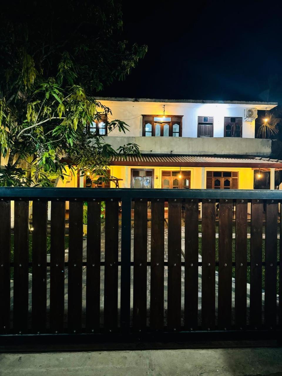 Akash Villa Talaramba Extérieur photo